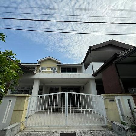 Homestay Bagan Serai Ngoại thất bức ảnh